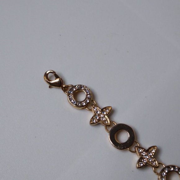 Metal X And O Bracelet Adjustable 5 To 6.5 Inches - Picture 11 of 15